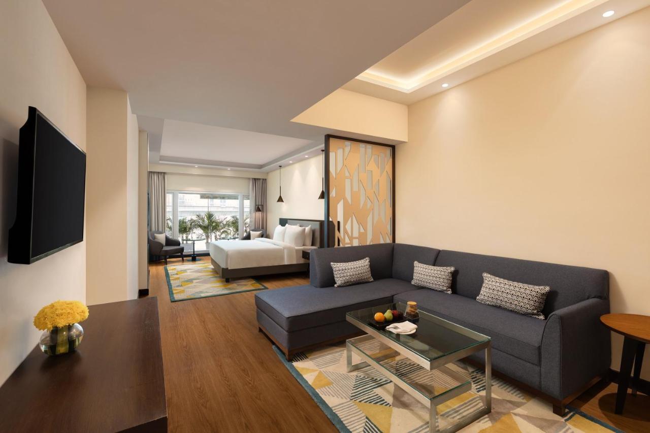 Radisson Jaipur City Center Extérieur photo Deluxe Suite