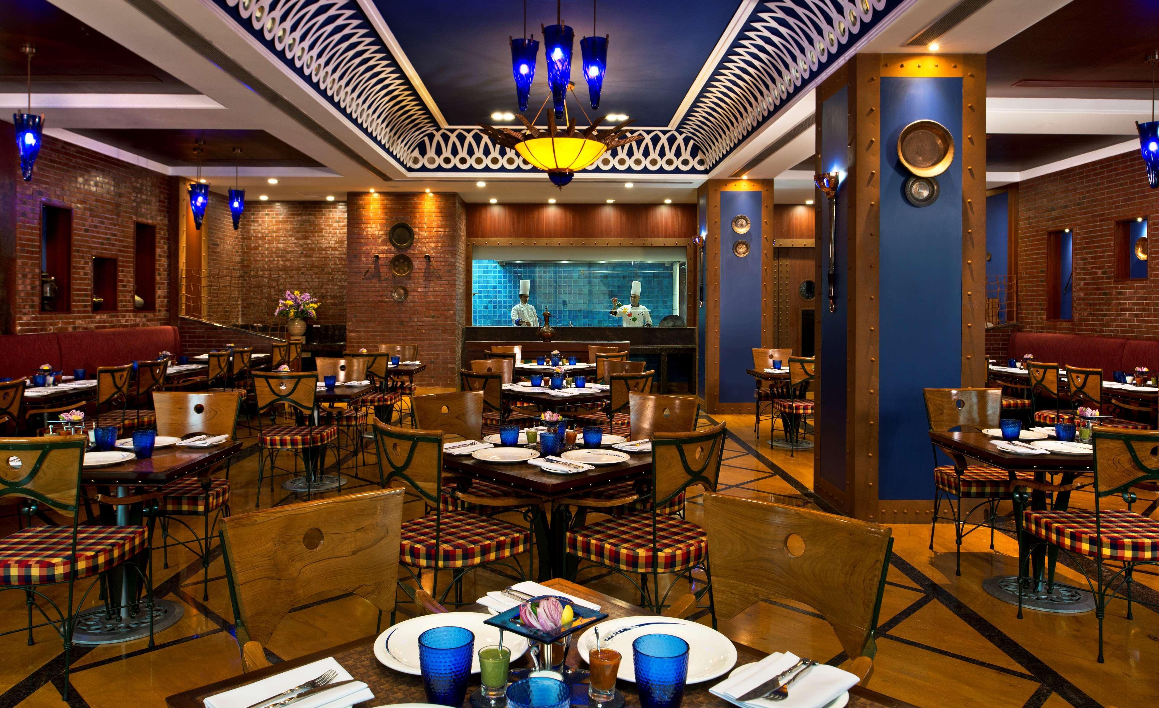 Radisson Jaipur City Center Extérieur photo The interior of the restaurant