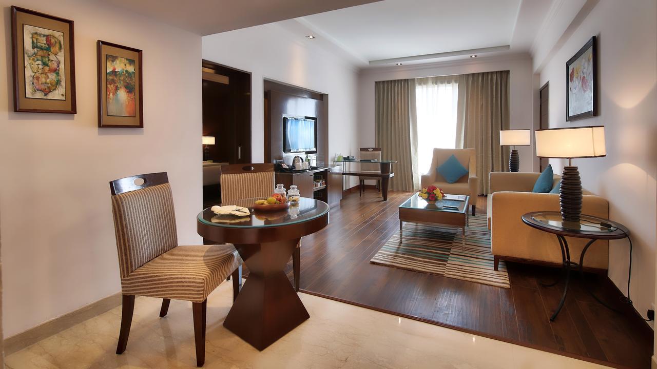 Radisson Jaipur City Center Extérieur photo Suite at the Taj Bengal